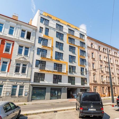 Brand New Studio Apartment #21 With Free Secure Parking In The Center 布拉格 外观 照片